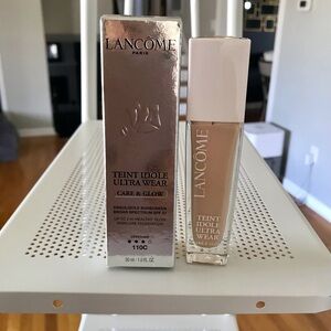 Lancôme Teint Idole Ultra Wear Care and Glow Foundation - Shade 110C